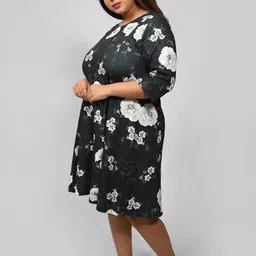 Amydus Women Plus Size Black Floral Dress image 5