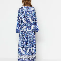 Trendyol Ethnic Motifs Print Flared Sleeve Maxi Dress image 5