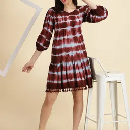 SHOWOFF V-Neck Tie and Dye Tiered Crepe A-Line Dress image 5