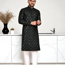 Men Embroidered Cotton Blend Straight Kurta-image-2