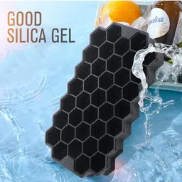 syga Soft Honeycomb Ice Cube Trays (Black) Black Silicone Ice Cube Tray image 5