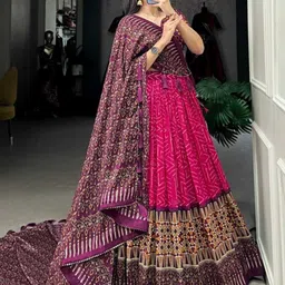 sarathybiz Self Design Semi Stitched Lehenga Choli image 3