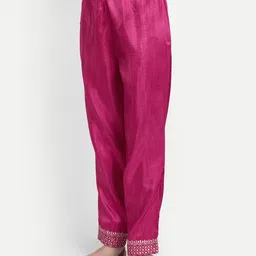 vredevogel Women Silk Blend Kurta Pant Dupatta Set image 5