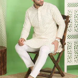 Larwa Men Geometric Embroidered Chikankari Kurta image 2