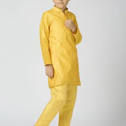 sangria YK Boys Ethnic Motifs Woven Design Mandarin Collar Chanderi Cotton Kurta With Trouser image 2