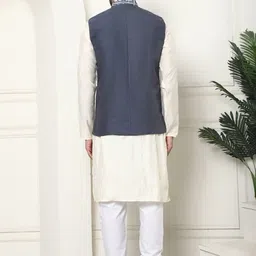 SOJANYA Geometric Embroidered Thread Work Cotton Silk Kurta With Churidar & Nehru Jacket image 5