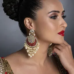 Sukkhi Red Gold-Plated Kundan Studded Handcrafted Chandbalis Earrings image 1