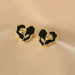 VAGHBHATT Gold-Plated Heart Shaped Stud Earrings-picture-32