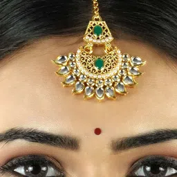 Kord Store Gold-Plated Kundan Studded Earrings With Maang Tika Set image 2