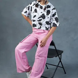 Bewakoof Floral Printed Drop-Shoulder Sleeves Oversized Crop T-shirt image 2