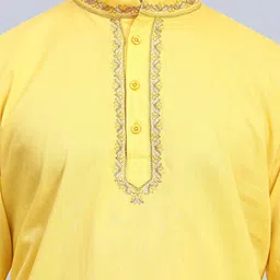 Moda Rapido Men Ethnic Motifs Embroidered Thread Work Kurta image 3