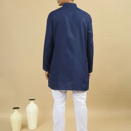 TATTVA Men Thread Work Kurta image 4