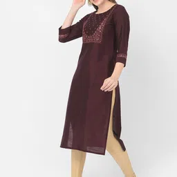 Span Yoke Design Embroidered Round Neck Cotton Straight Kurta image 4