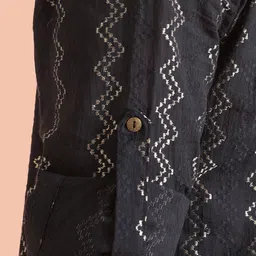 KISAH Men Geometric Embroidered Thread Work Short Kurta image 3