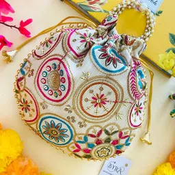 byra Women Beige Potli-picture-24