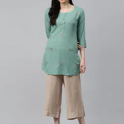 HIGHLIGHT FASHION EXPORT Women Green Ethnic Motifs Embellished Kurta image 2