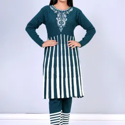 vivid threads Women Wool Kurta Pant Set image 3