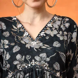 Anouk Floral Embroidered Pleated Mirror Work Kurta with Trousers image 2