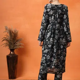 Anouk Floral Embroidered Pleated Mirror Work Kurta with Trousers image 4