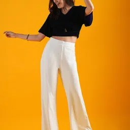 Globus Navy Blue V-Neck Kimono Sleeves Cut Out Detailed Crop Top image 5