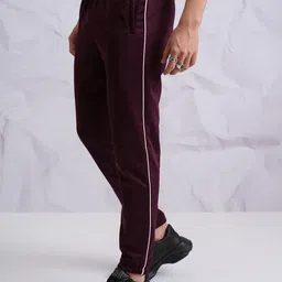 HIGHLANDER Men Joggers Trousers image 4