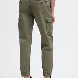 Iconic Men Solid Relaxed Fit Trouser image 3