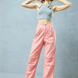 Bewakoof Women Loose Fit High-Rise Pleated Pure Cotton Oversized Parallel Trousers image 4