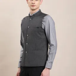 turtle Printed Men Waistcoat image 3