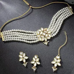 I Jewels Gold-Plated Stone-Studded & Beaded Necklace and Earrings With Maang Tika-image-57
