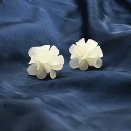 BEYTER Floral Shaped Studs-picture-35