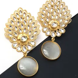 Ozanoo Gold-Plated Kundan-Studded Drop Earrings-picture-36