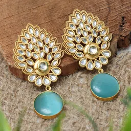 Ozanoo Gold-Plated Floral Studs Earrings-picture-24
