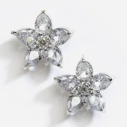Kennice White Star Shaped Studs Earrings image 2
