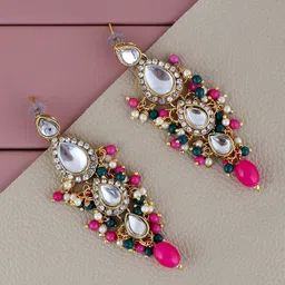 LUCKY JEWELLERY Gold-Plated Kundan-Studded Drop Earrings With Maang Tikka image 5