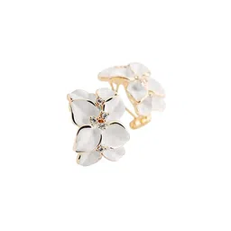 DIVASTRI Set Of 2 Rose Gold-Plated Artificial Stones Studded Floral Shaped Drop Earrings image 3