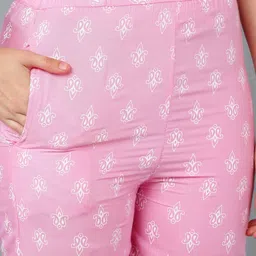VAHSON Ethnic Motifs Printed Notch Neck Kurta with Trousers & Dupatta image 3