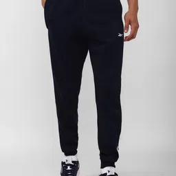 Reebok Men Training Essentials Linear Logo Joggers-image-6
