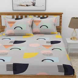 MORADO Grey & Black Geometric Printed Fitted 210 TC Queen Bedsheet With 2 Pillow Covers image 2