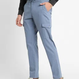 Dennis Lingo Men Tapered Fit Mid-Rise Cargos image 2