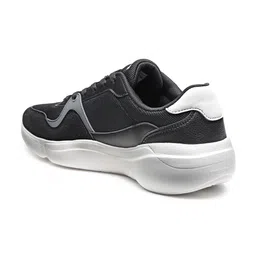 Red Tape Men Mesh Lace-Ups Sneakers image 4