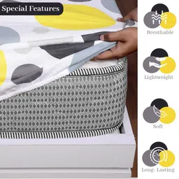 Divine Casa Yellow & White 144 TC King Bedsheet with 2 Pillow Covers image 3