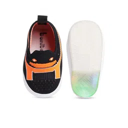 CHiU Infants Woven Design Lightweight LED Slip-On Sneakers image 3