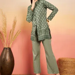 HK colours of fashion Ethnic Motifs Woven Design Mandarin Collar Woolen Tunic & Trouser image 3