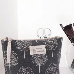 HOUSE OF QUIRK Printed Organiser Pouch With Zipper image 4