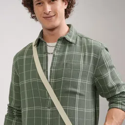 HIGHLANDER Men Spread Collar Checked Cotton Casual Shirt-picture-27
