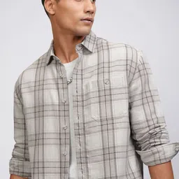 HIGHLANDER Men Spread Collar Tartan Checked Cotton Casual Shirt-image-84
