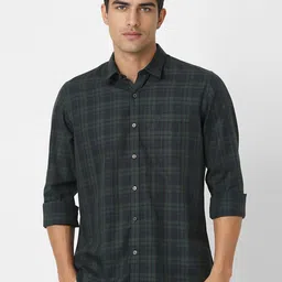 Peter England Casuals Men Slim Fit Spread Collar Checked Cotton Casual Shirt-picture-36