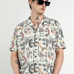 Campus Sutra Men Comfort Oversized Cuban Collar Printed Bohemian Casual Shirt image 1