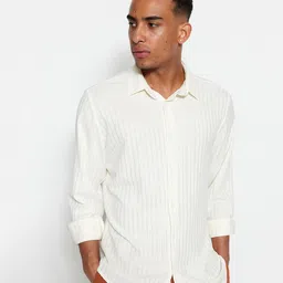 Trendyol Contemporary Fit Vertical Striped Casual Shirt-picture-48