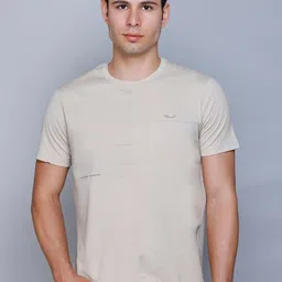 Fort Collins Men Round Neck Pockets T-shirt-image-59